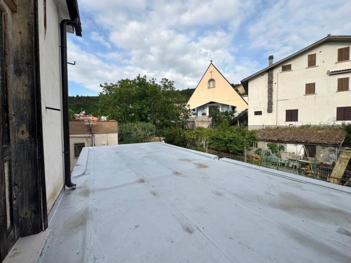 Image No.29-4 Bed Property for sale