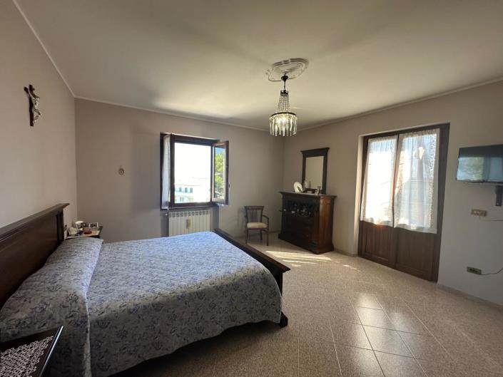 Image No.18-2 Bed Apartment for sale