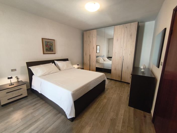 Image No.23-4 Bed Property for sale