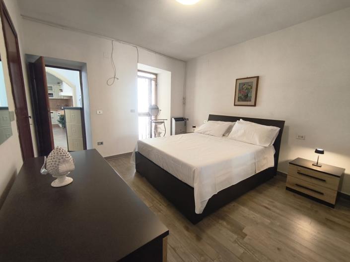 Image No.24-4 Bed Property for sale