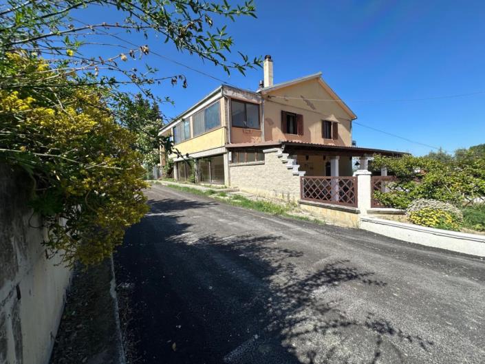 Image No.4-3 Bed Property for sale