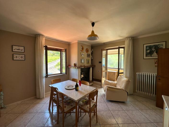 Image No.13-3 Bed Property for sale