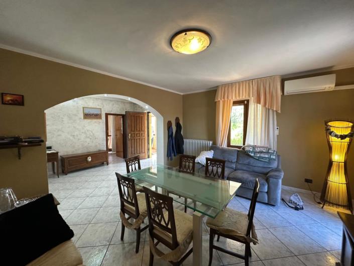 Image No.17-3 Bed Property for sale