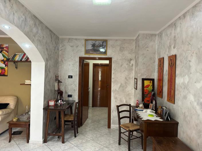 Image No.20-3 Bed Property for sale