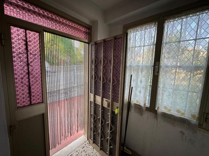 Image No.10-2 Bed Property for sale