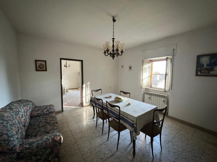 Image No.12-2 Bed Property for sale