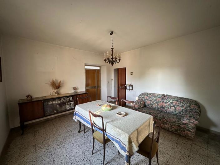 Image No.13-2 Bed Property for sale