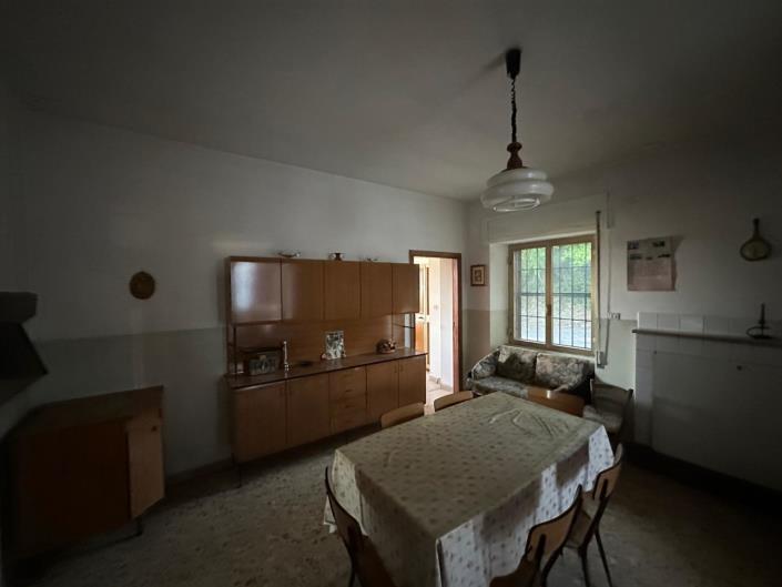 Image No.15-2 Bed Property for sale