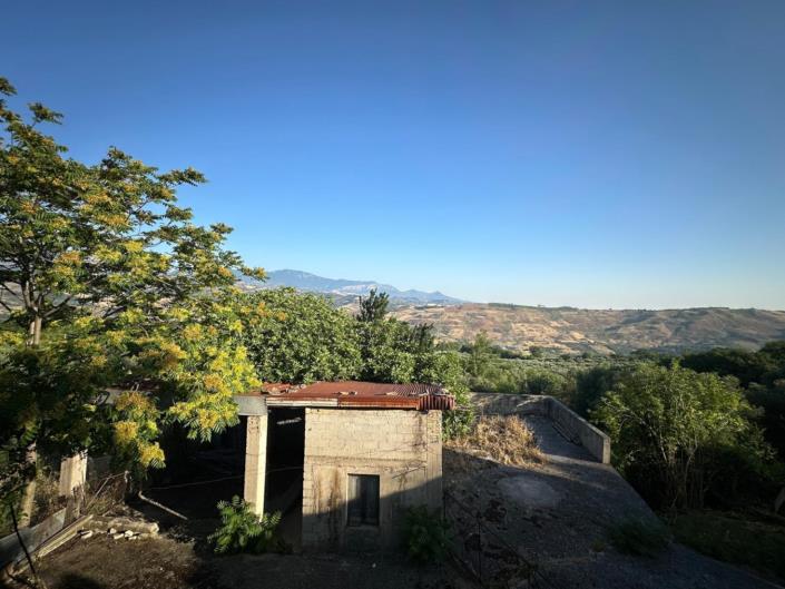 Image No.36-2 Bed Property for sale