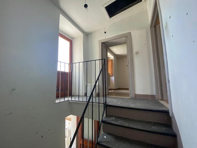 Image No.5-2 Bed Property for sale