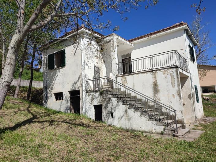 Image No.3-2 Bed Property for sale