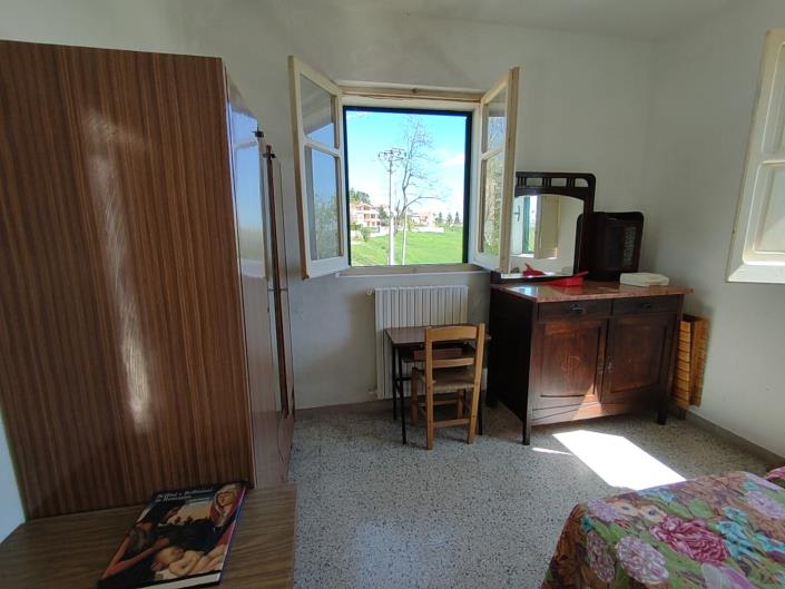 Image No.16-2 Bed Property for sale