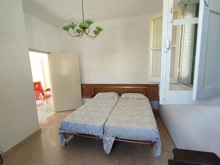 Image No.20-2 Bed Property for sale