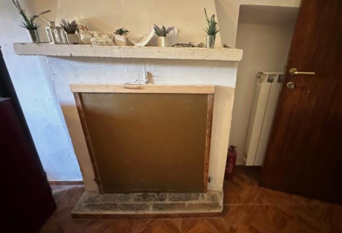 Image No.12-3 Bed Property for sale