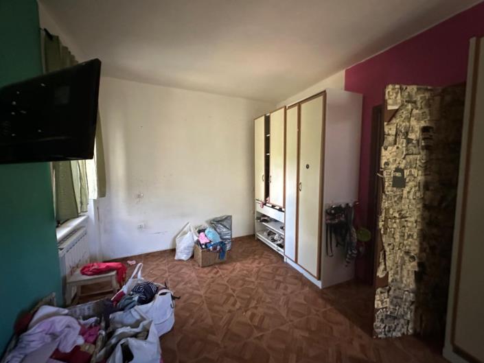 Image No.20-3 Bed Property for sale