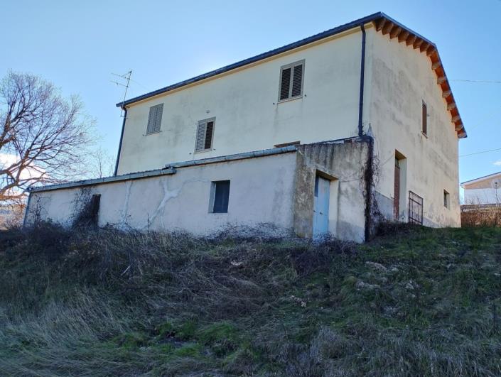 Image No.6-5 Bed Property for sale