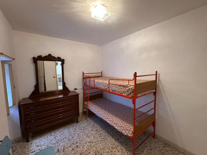 Image No.13-2 Bed Property for sale