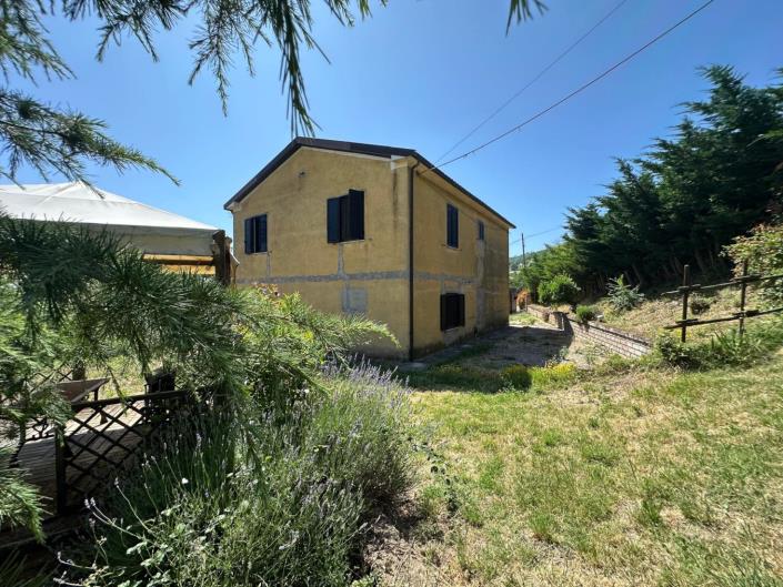 Image No.4-3 Bed Property for sale