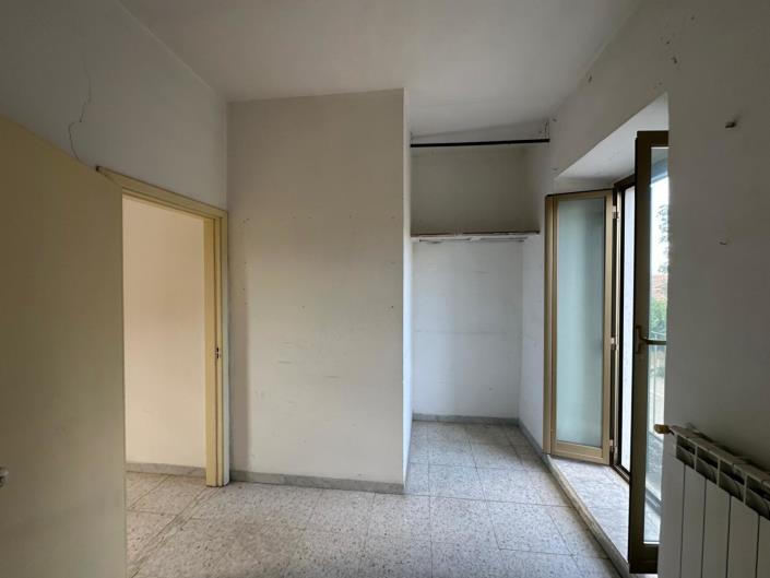 Image No.18-3 Bed Property for sale