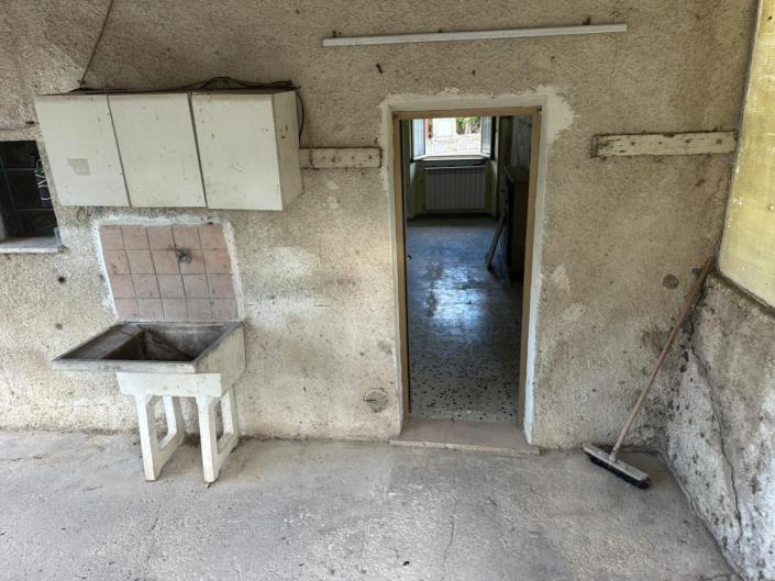 Image No.22-3 Bed Property for sale