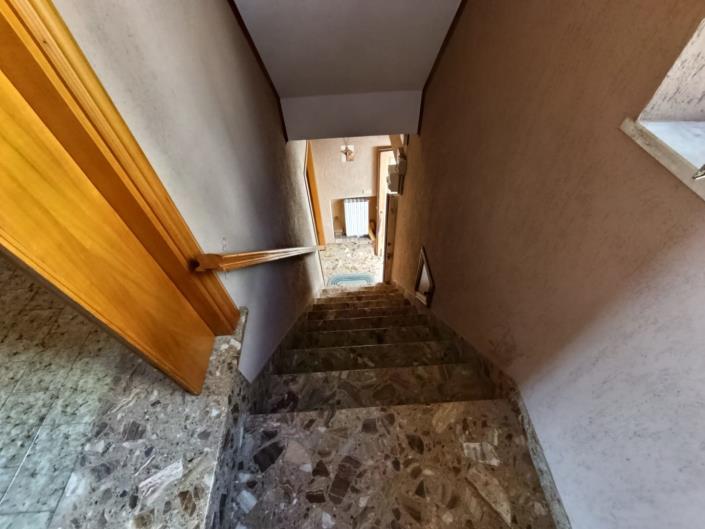 Image No.6-2 Bed Property for sale