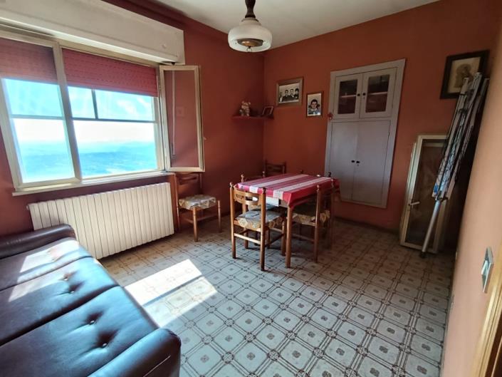 Image No.7-2 Bed Property for sale