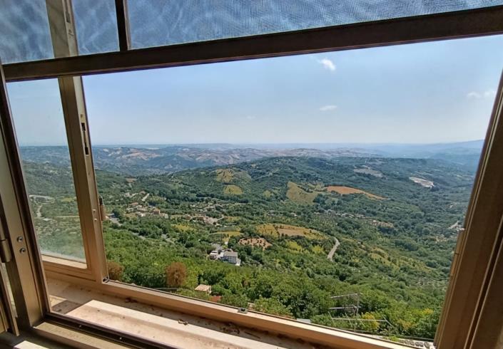 Image No.15-2 Bed Property for sale