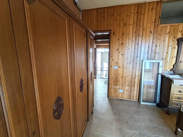 Image No.19-2 Bed Property for sale