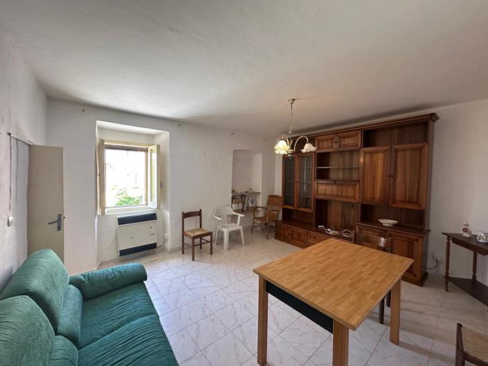 Image No.12-2 Bed Property for sale