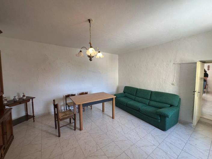 Image No.13-2 Bed Property for sale