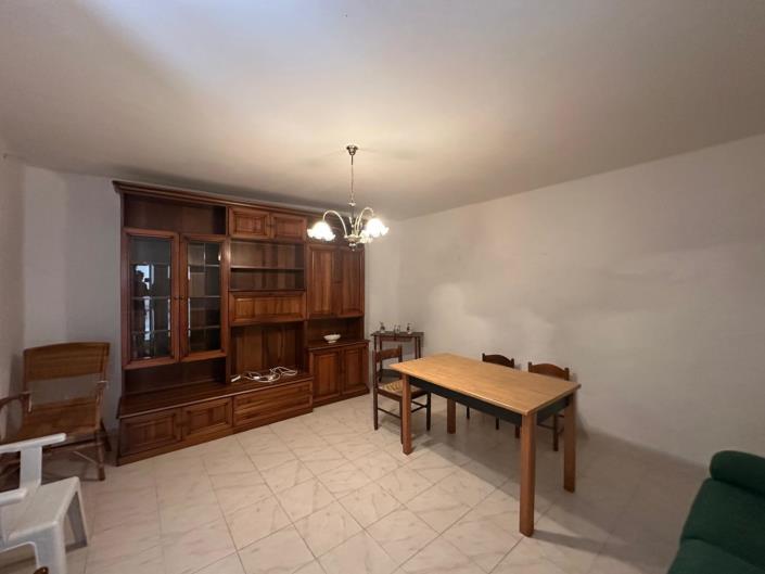 Image No.15-2 Bed Property for sale