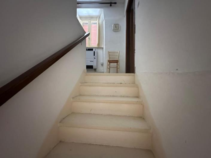 Image No.17-2 Bed Property for sale