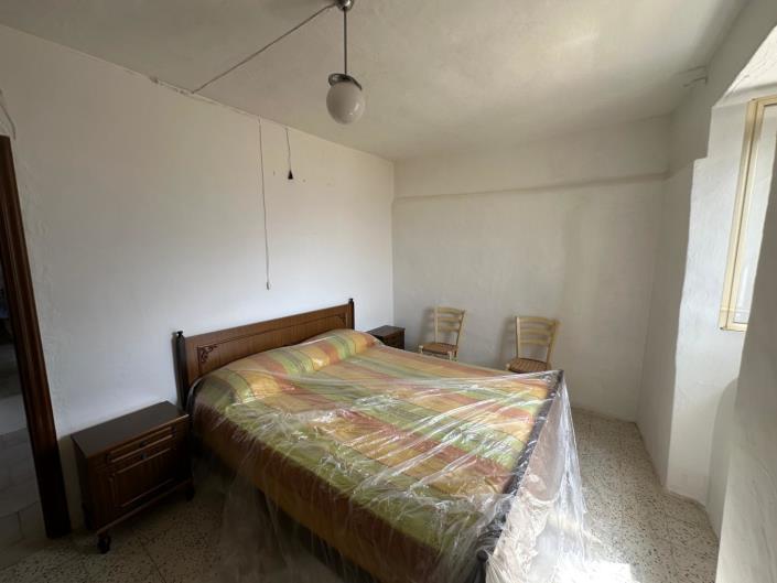 Image No.21-2 Bed Property for sale