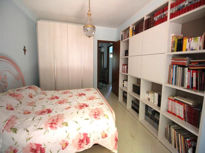 Image No.12-2 Bed Apartment for sale