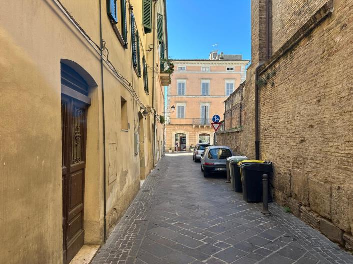 Image No.4-Commercial for sale