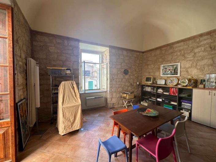 Image No.20-2 Bed Apartment for sale