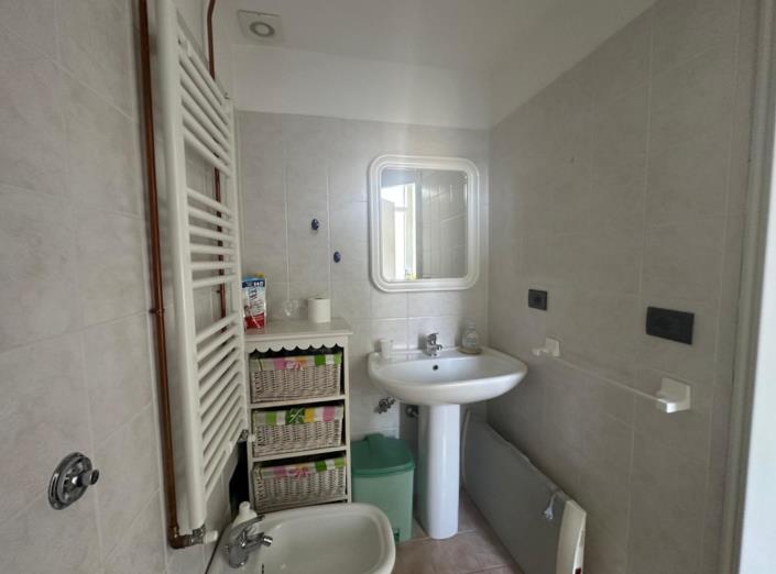 Image No.24-2 Bed Apartment for sale