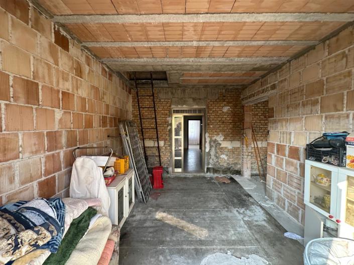 Image No.36-2 Bed House for sale