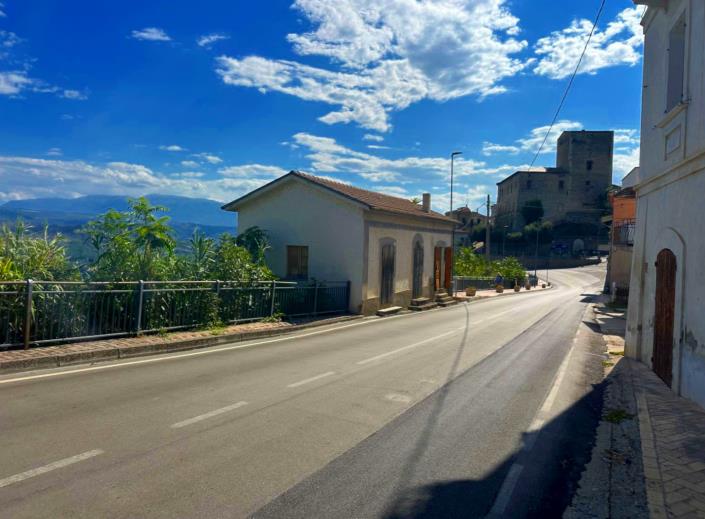 Image No.3-4 Bed House for sale