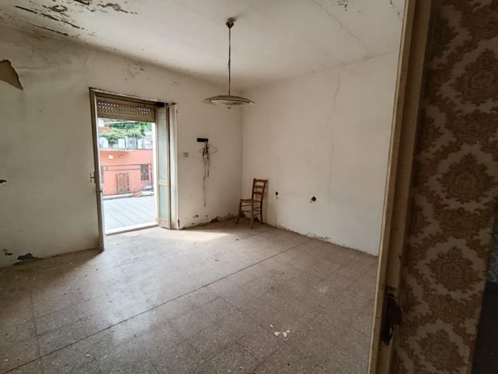 Image No.15-4 Bed Property for sale