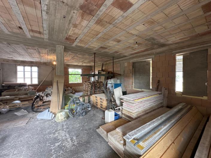 Image No.24-3 Bed Property for sale