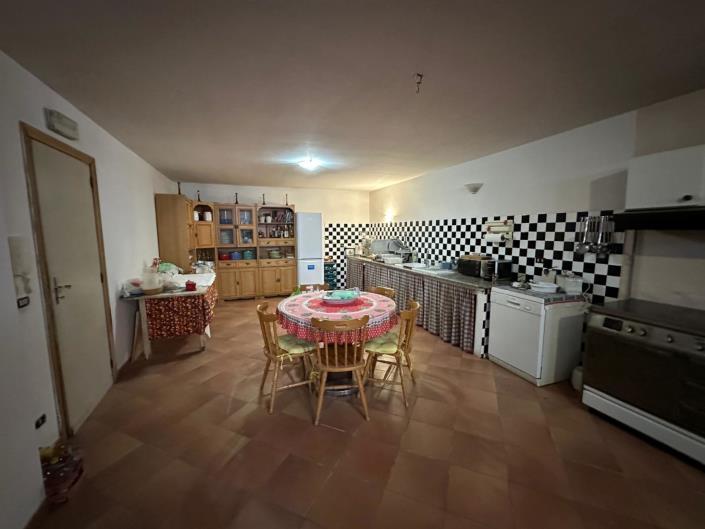 Image No.27-3 Bed Property for sale