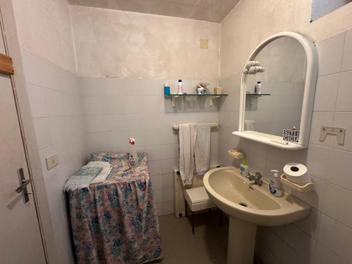 Image No.30-3 Bed Property for sale