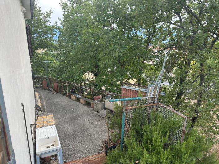 Image No.3-3 Bed Property for sale