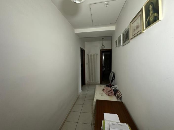 Image No.13-3 Bed Property for sale