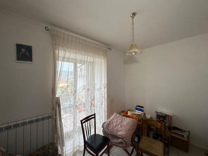 Image No.19-3 Bed Property for sale