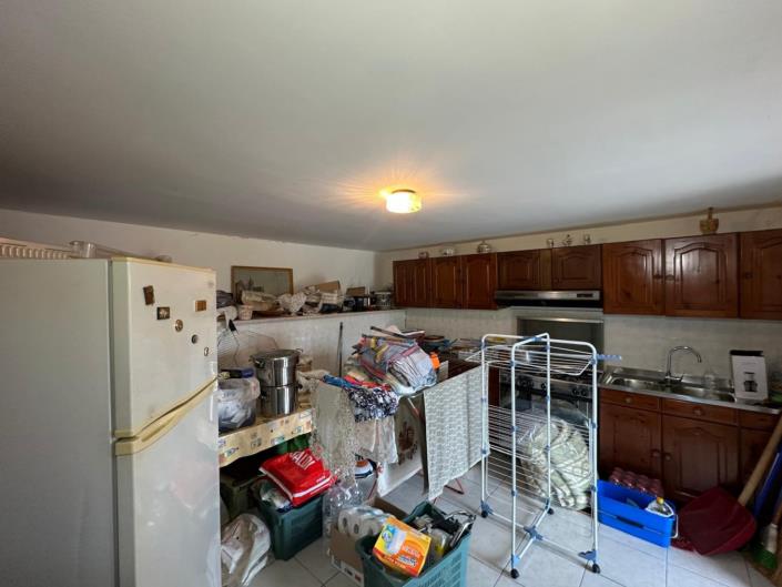 Image No.32-3 Bed Property for sale