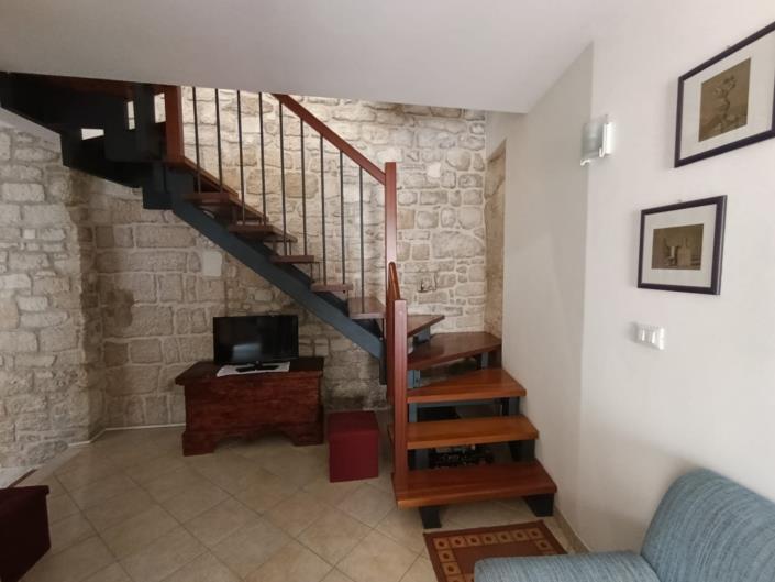 Image No.15-3 Bed Property for sale