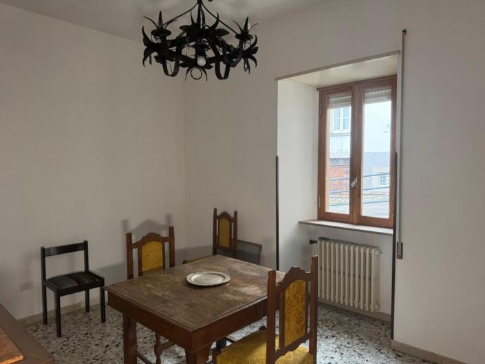 Image No.18-2 Bed Property for sale