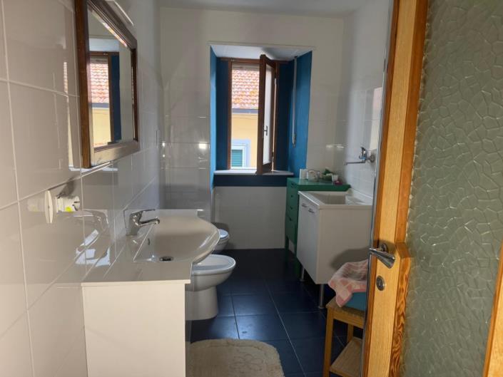 Image No.26-2 Bed Property for sale